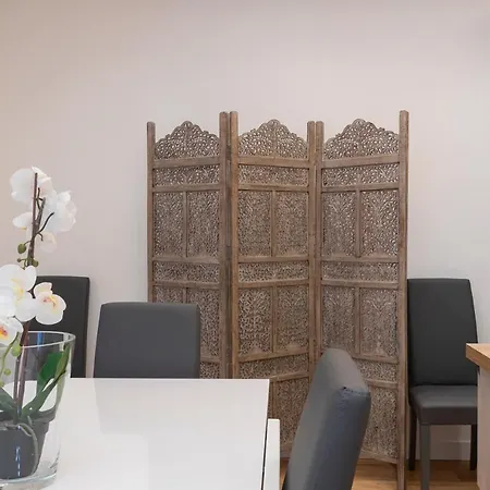 Center - Porta Romana Apartment