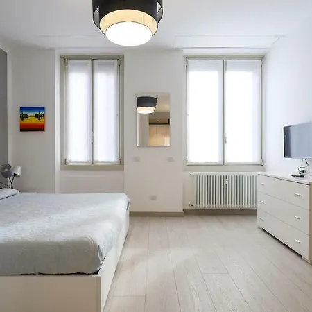 Center - Porta Romana Apartment